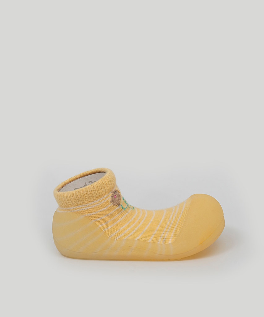 Patucos de bebé de bambú y algodón en color beige con detalle bordado - Attipas - Amarillo Amarillo-1