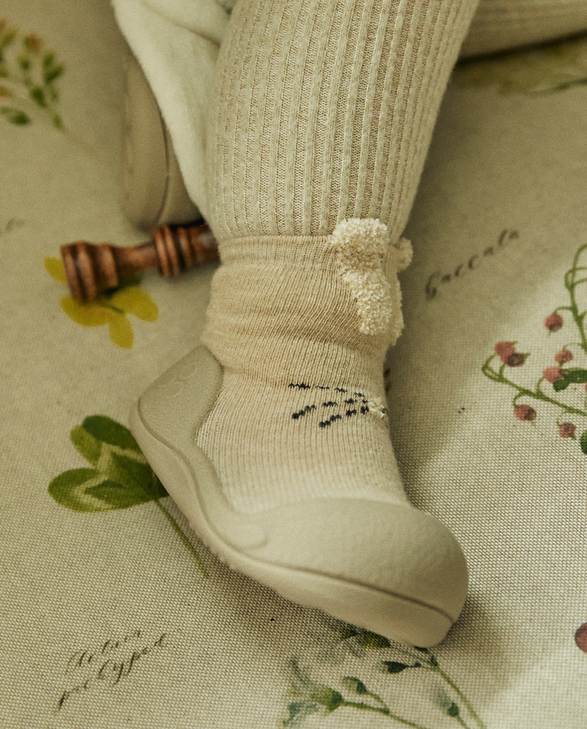 Zapatillas de casa cerradas de bebé niño en algodón con dibujo de conejo - Attipas - Beige Beige-5