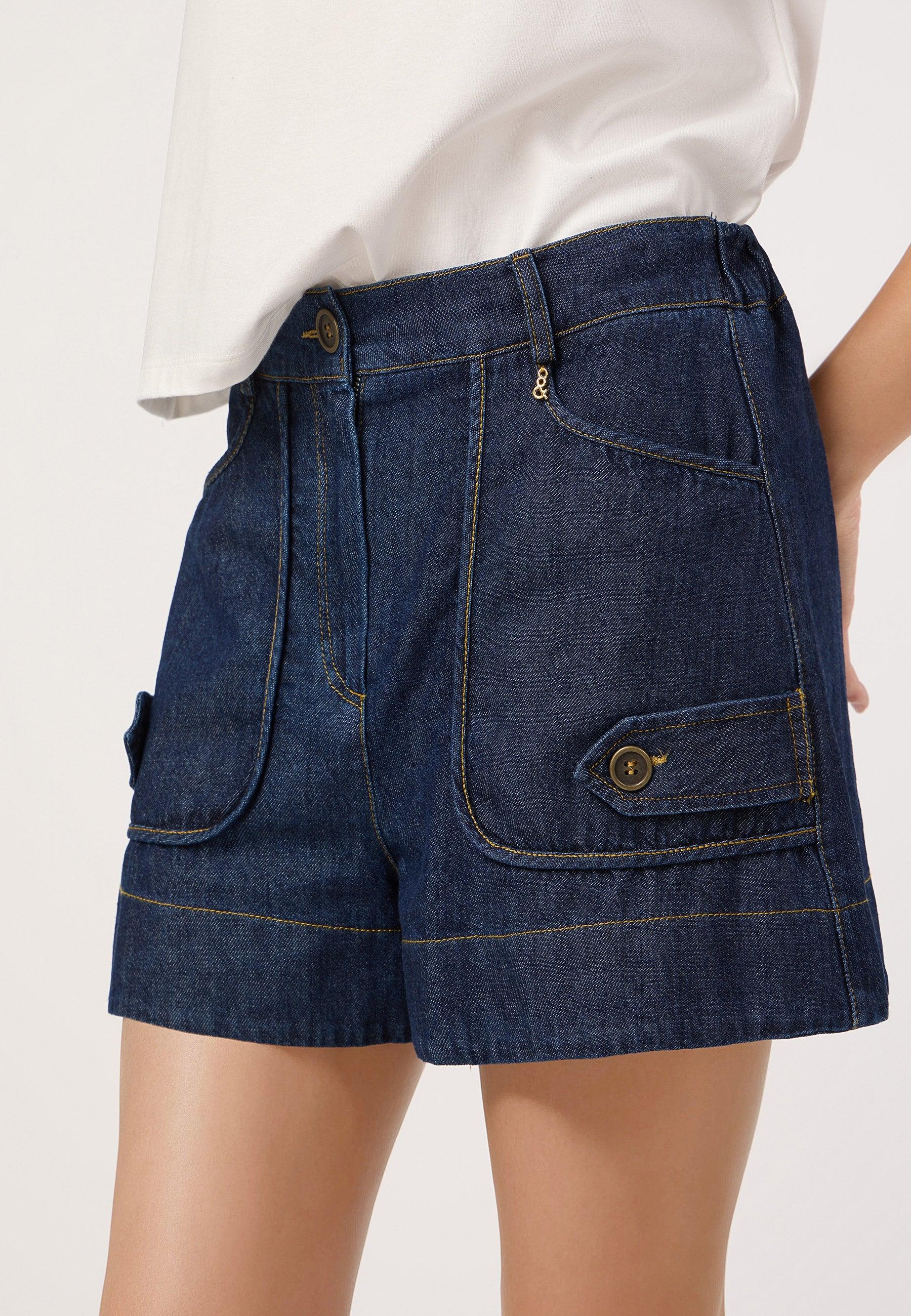 Dolores Promesas - Short de mujer con bolsillos cargo y rematado con pespuntes en contraste.