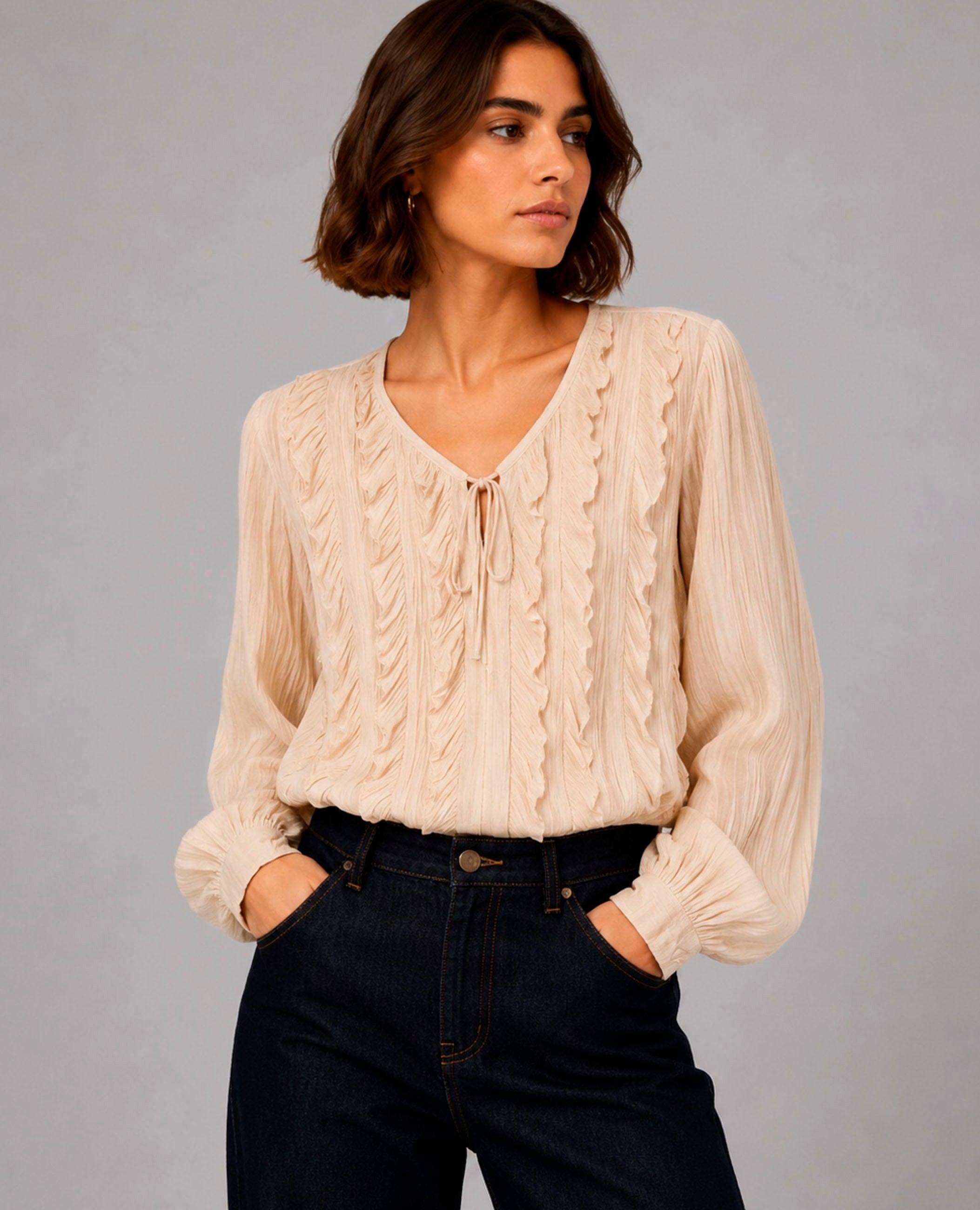 Blusa de mujer violeta con volantes y cuello pico - Dolores Promesas - Beige Beige-1