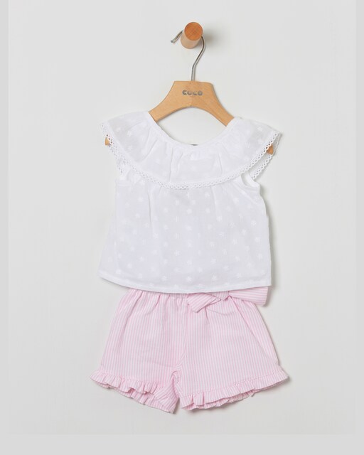Imagen 0 de Conjunto de bebé niña de blusa con volante y short de rayas