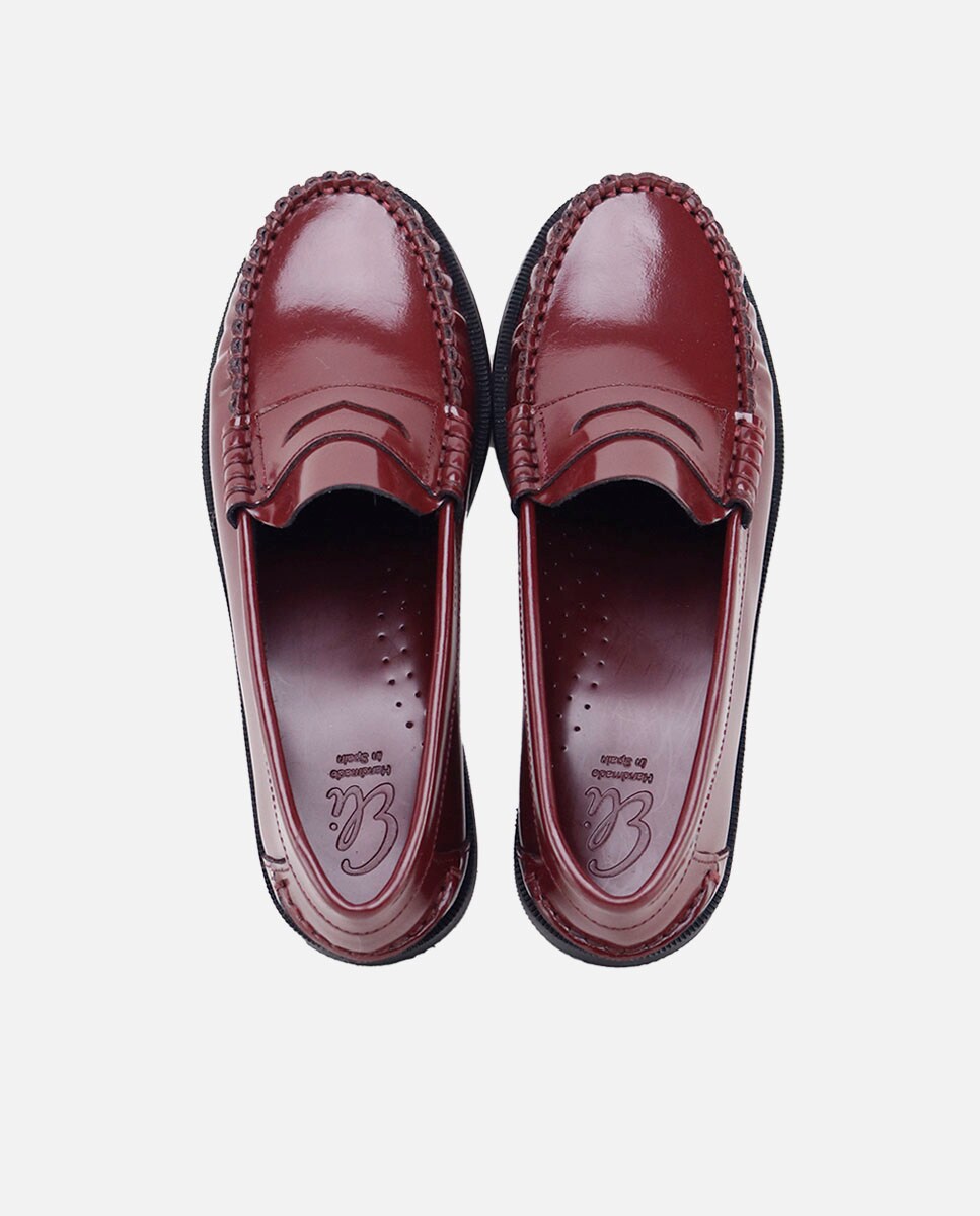 Mocasines castellanos de niños en piel color burdeos · Eli 1957